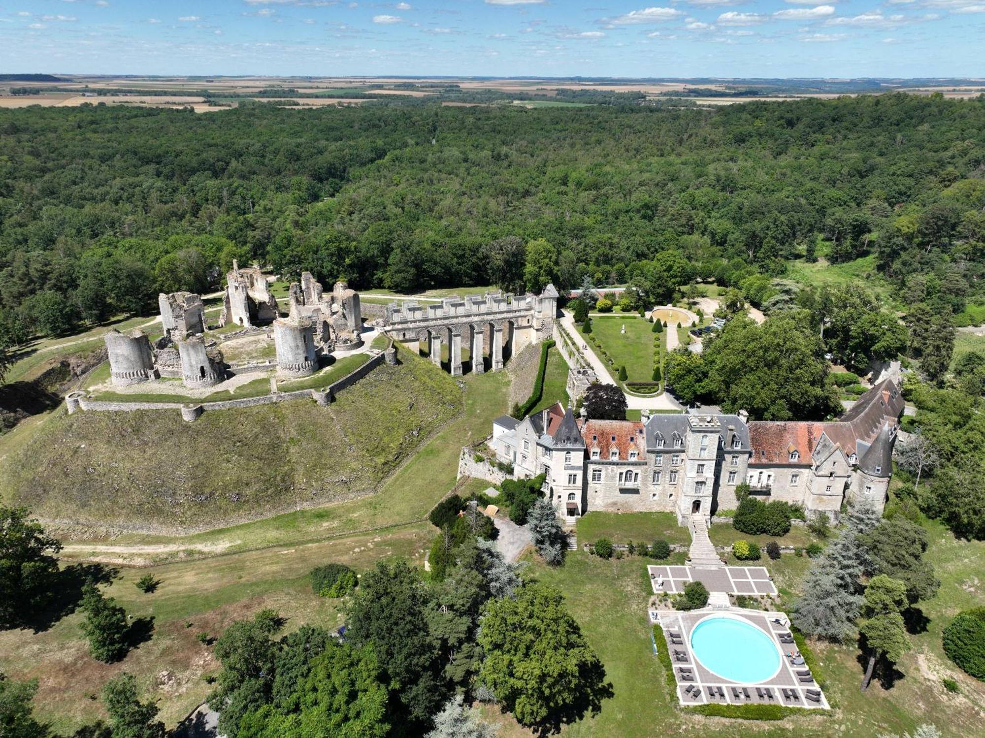 Chateau De Fere Luaran gambar